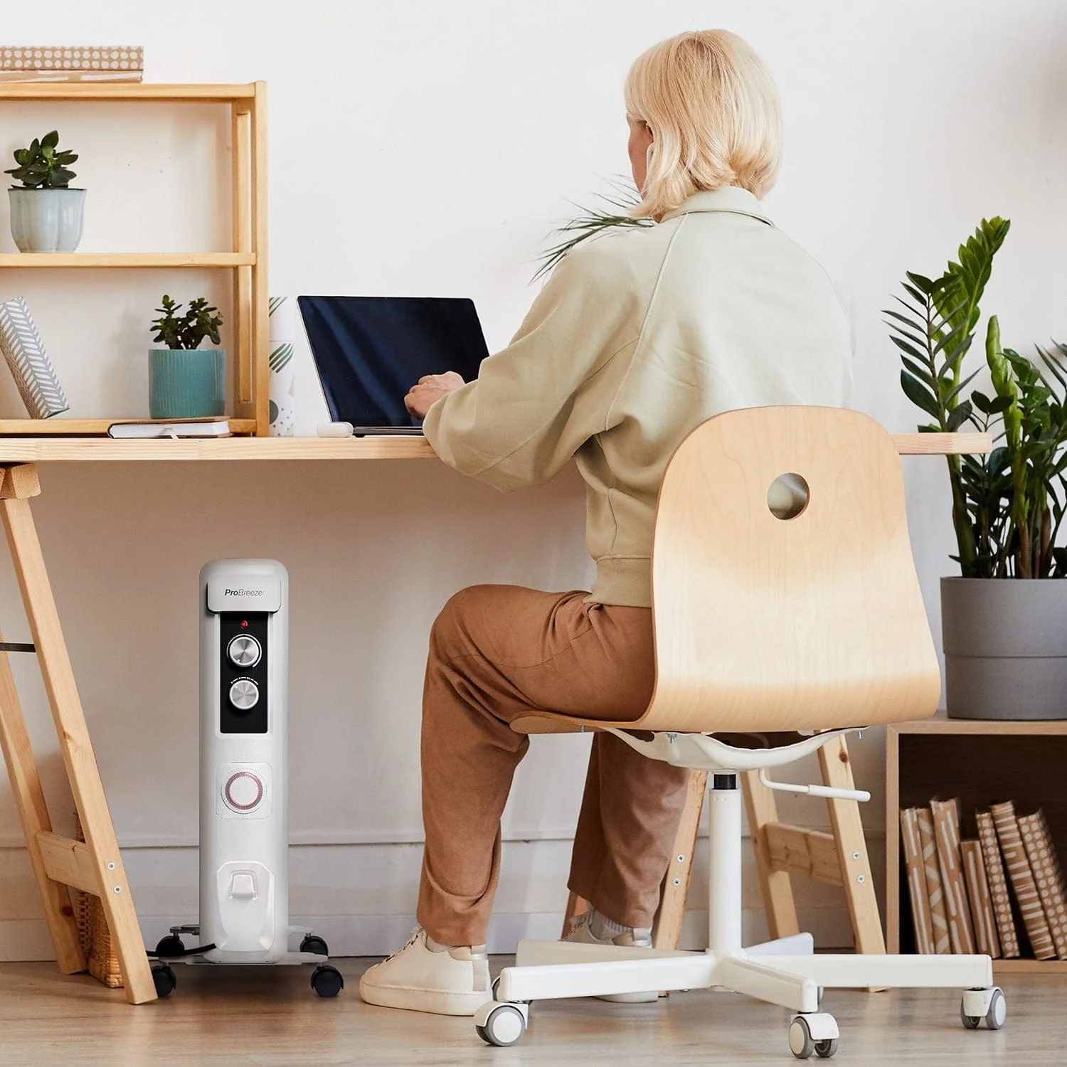 2025 Radiador de aceite 2500W, 11 aletas, con control termostático - Blanco