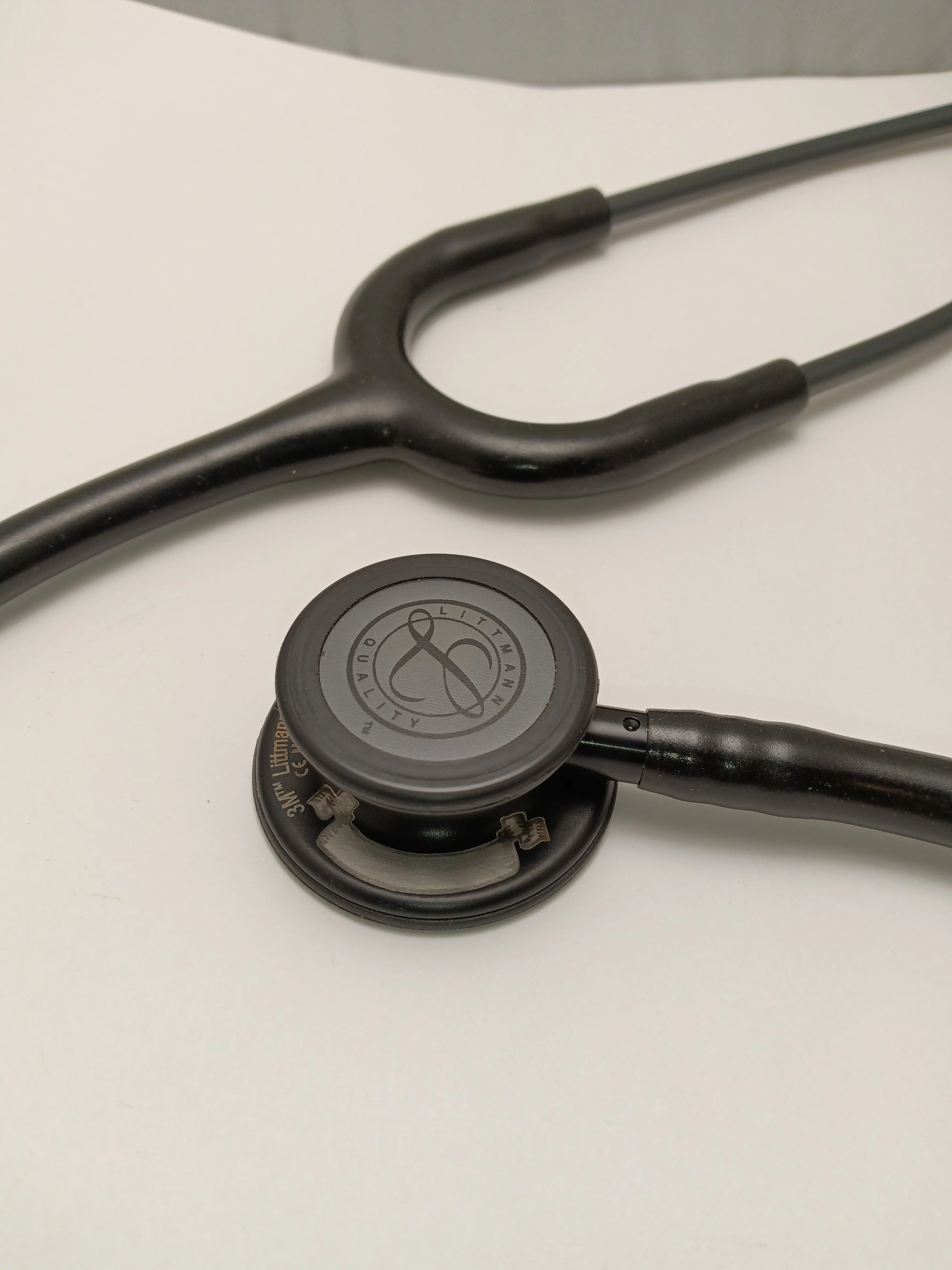 2025 Estetoscopio de Monitoreo Littmann Classic III: Todo Negro 5803 - Grabado adicional