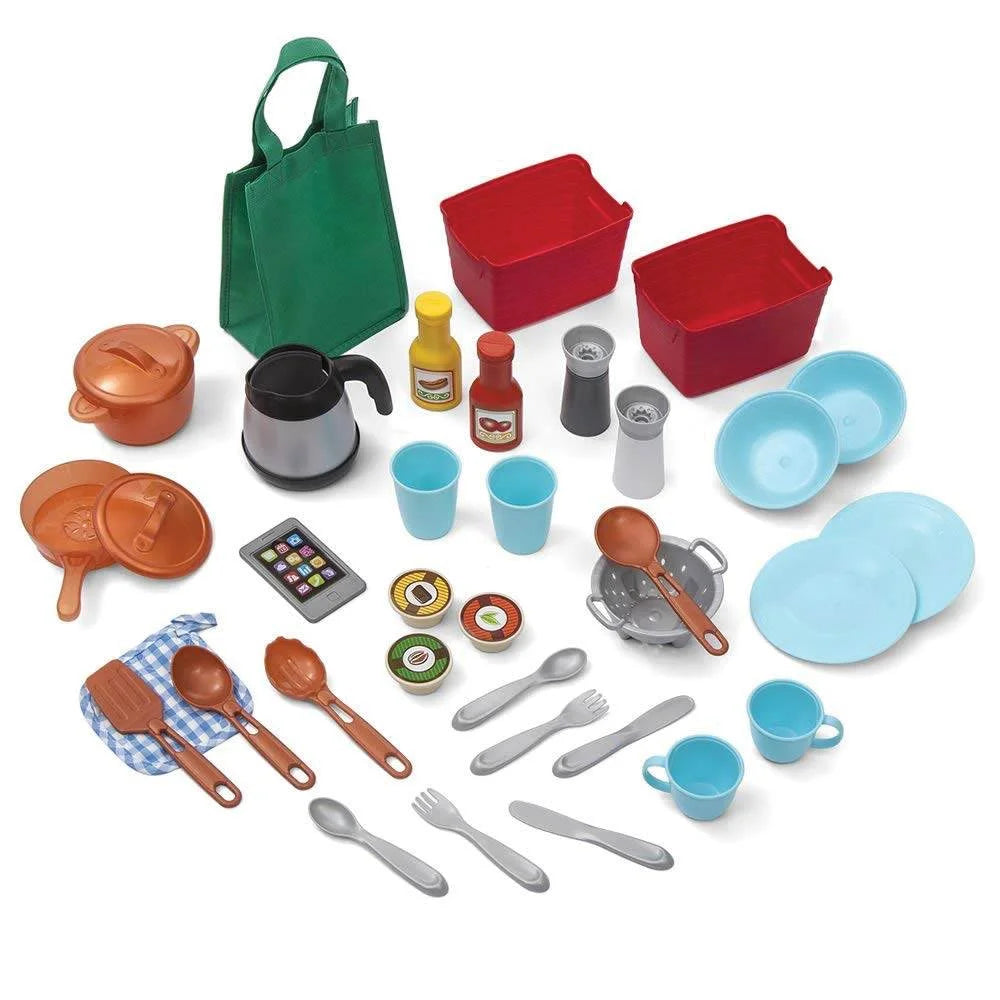 2025 Step2 Gran Cocina Gourmet Juguete para Niños en Color Blanco y Marrón con 35 Piezas de Accesorios