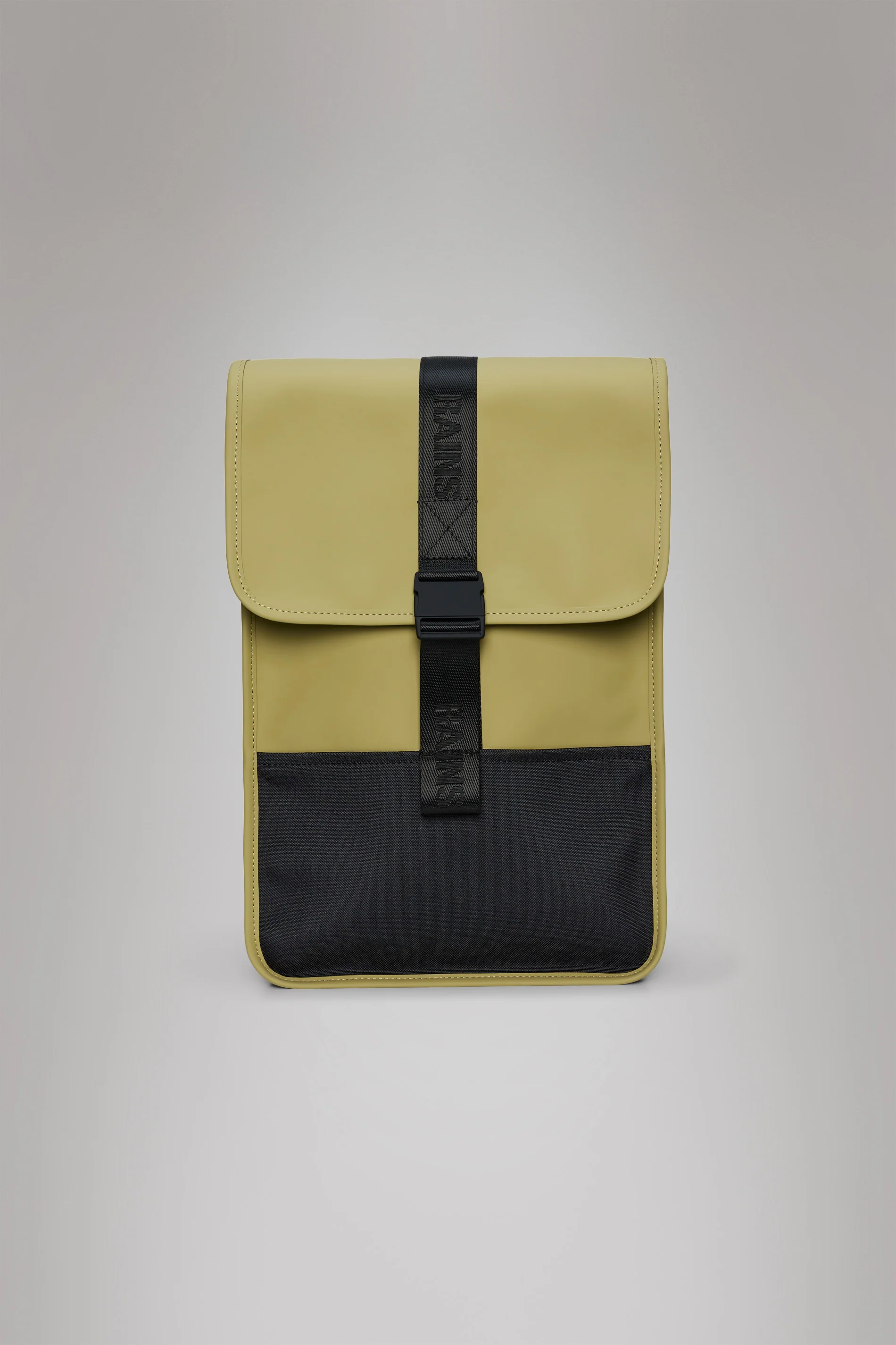 2025 Trail Backpack Mini – Mochila de Día Repelente al Agua (15) con Solapa y Hebilla de Goma – Tejido PU – Compartimento Acolchado para Portátil