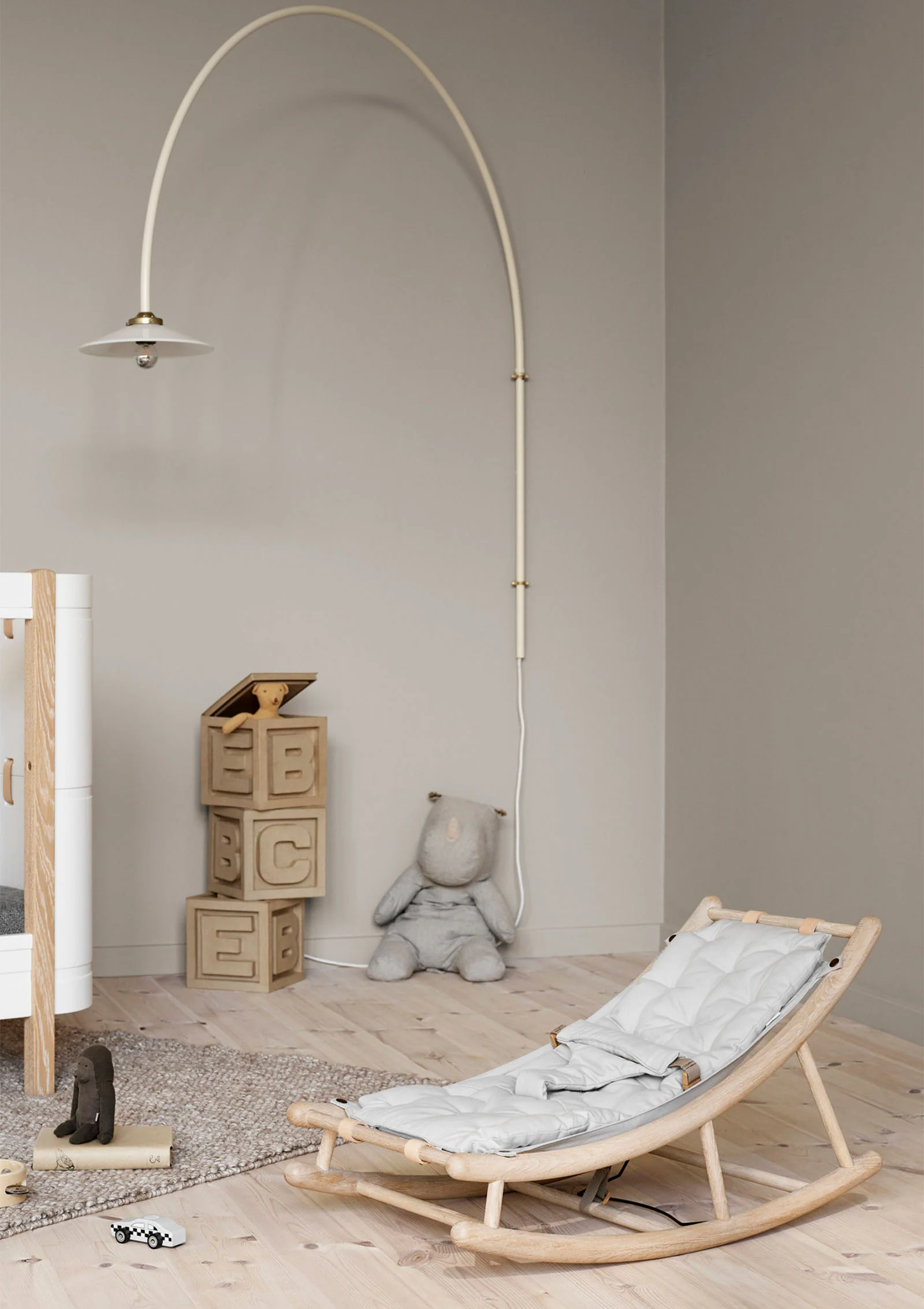 2025 Hamaca para bebé y niño pequeño 'Wood' roble / gris