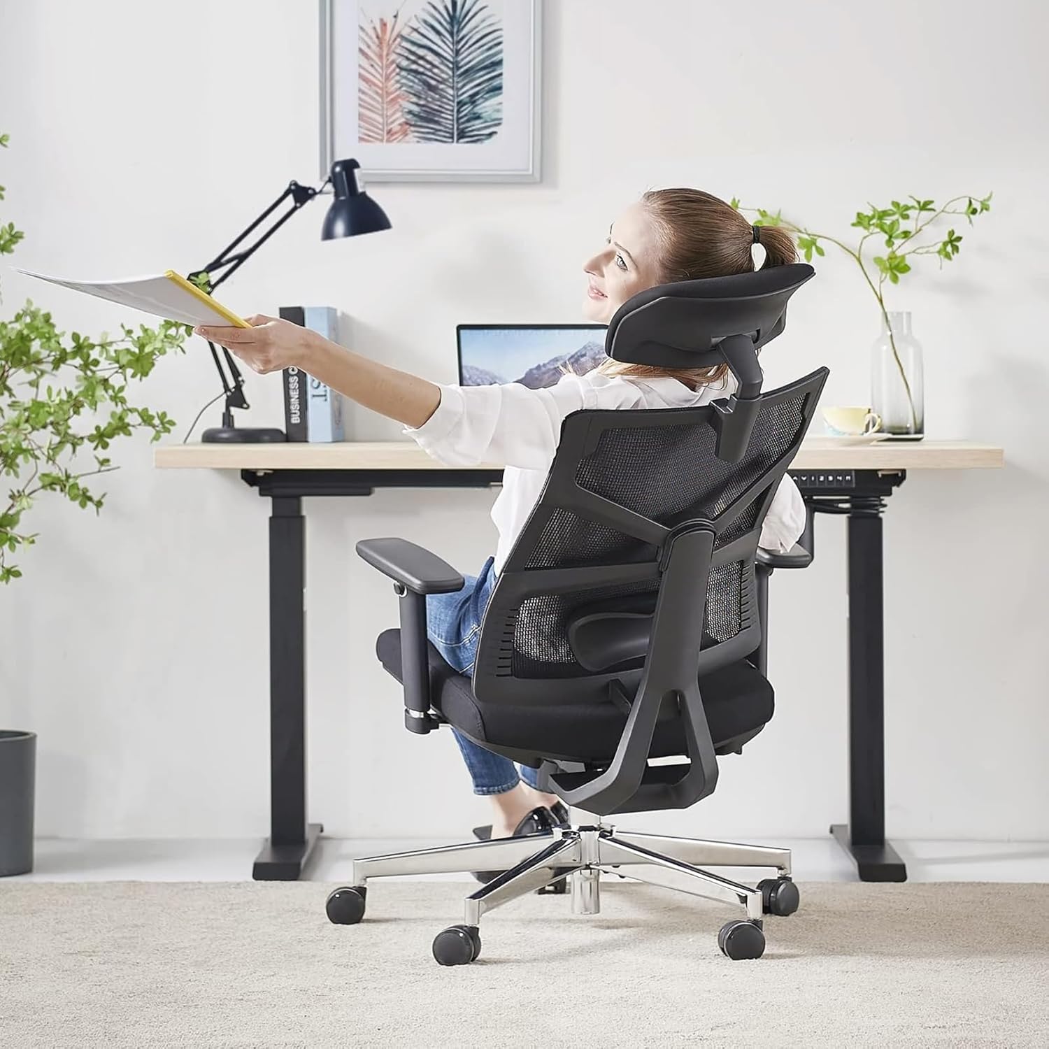 Silla de Oficina Ergonómica con Respaldo Adaptativo, Mesa y Silla de Escritorio de Alto Respaldo con Reposabrazos 4D, Profundidad de Asiento Ajustable, Soporte Lumbar y Reposacabezas 2D