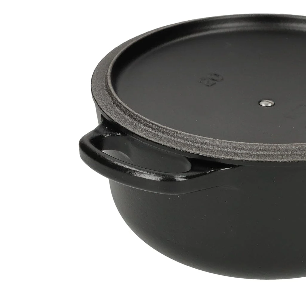 2025 Le Creuset - Sartén para asar / guisar Signature redonda negro mate 20 cm 2.4 l (interior negro)