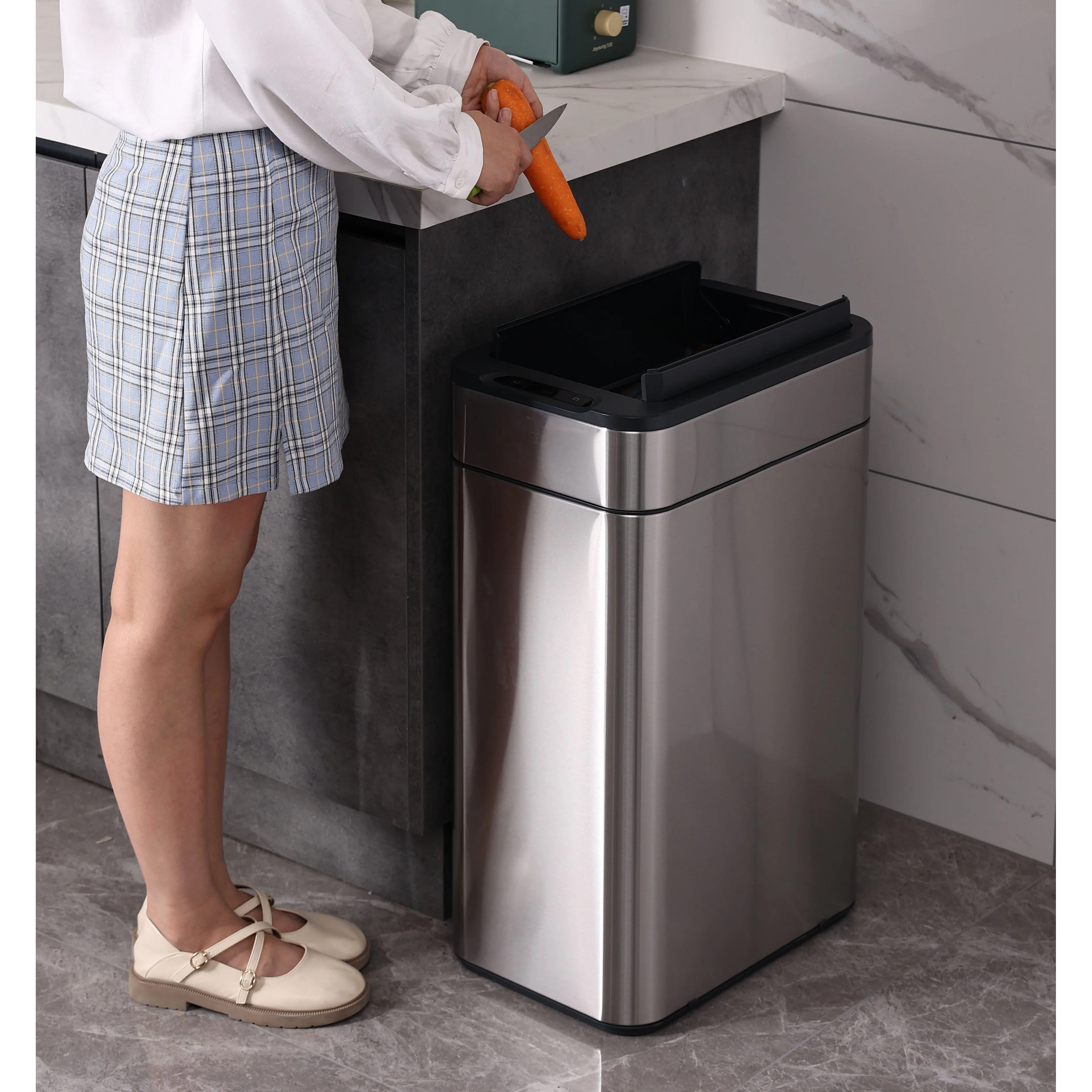 2025 Tacho de basura sensor alas 50L acero