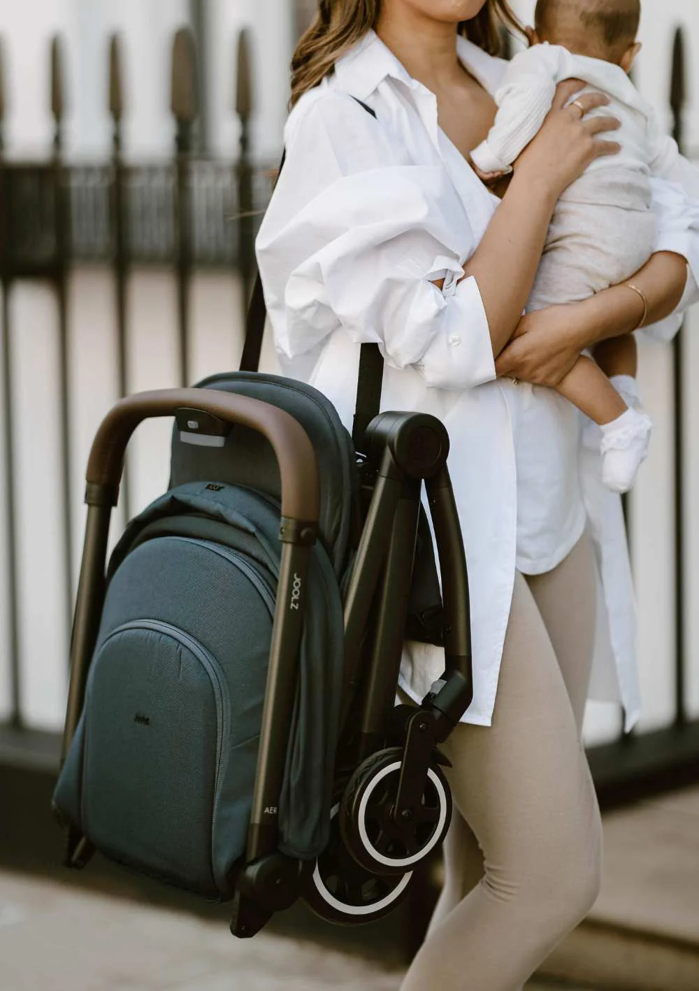 2025 JOOLZ Aer+ Cochecito ligero y duradero – Ultra compacto. plegado con una mano. gran asiento reclinable. parasol UPF 50+. arnés de seguridad de 5 puntos. gran espacio de almacenamiento. para niños hasta 22 kg