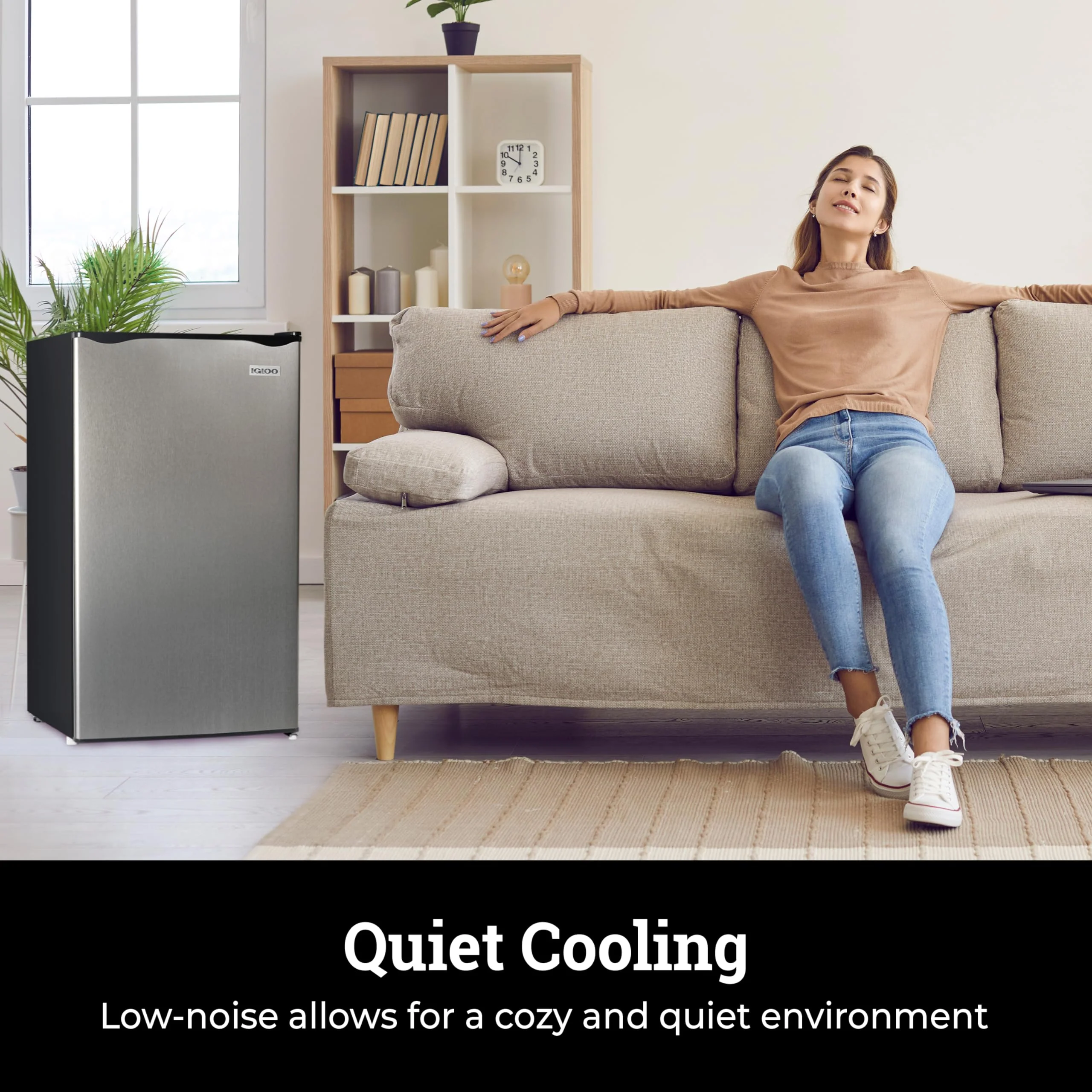 2025 Refrigerador Compacto Igloo de 3.2 Cu. Ft. con Congelador y Puerta Única