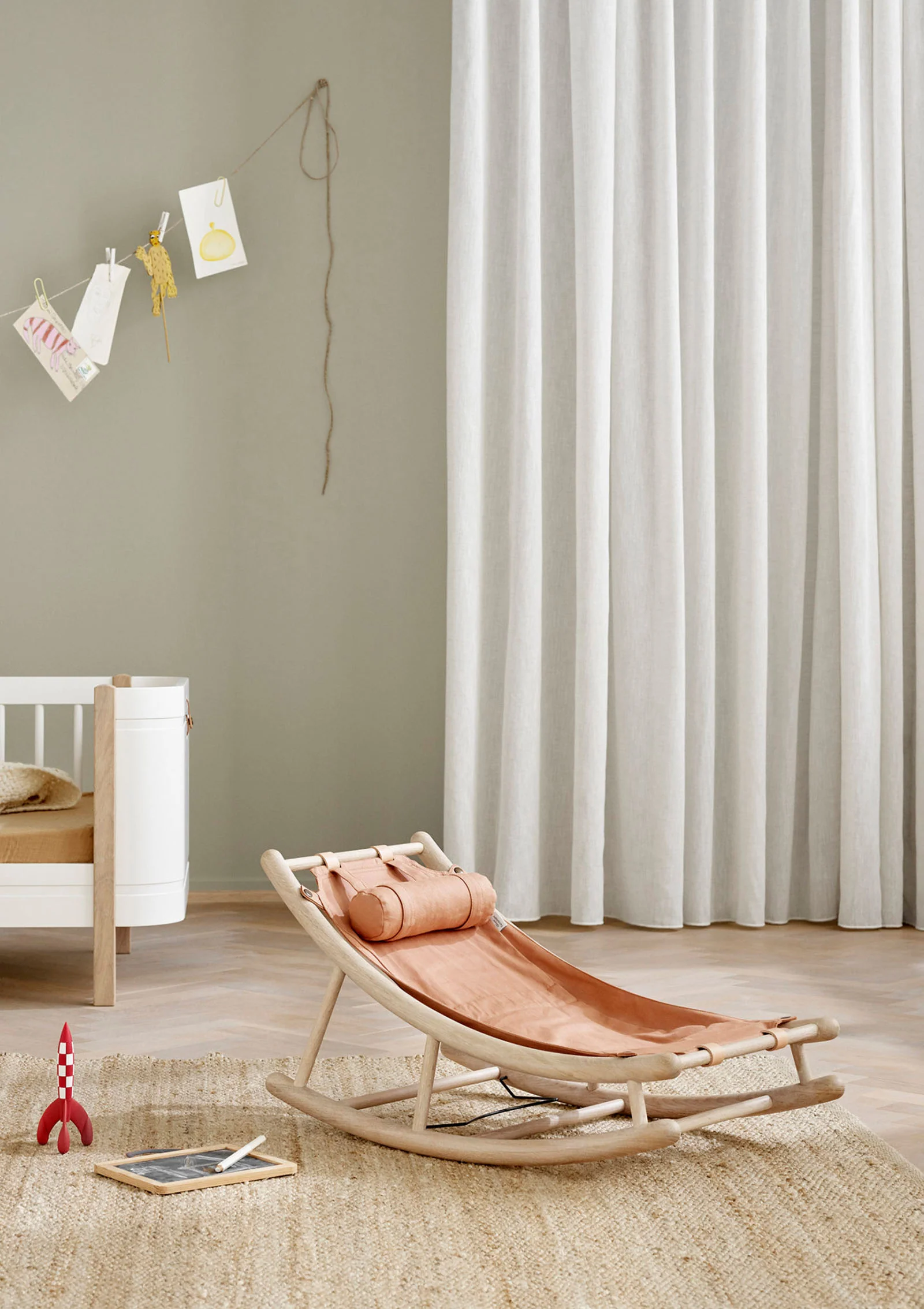 2025 Hamaca para niño pequeño 'Wood' roble / caramelo