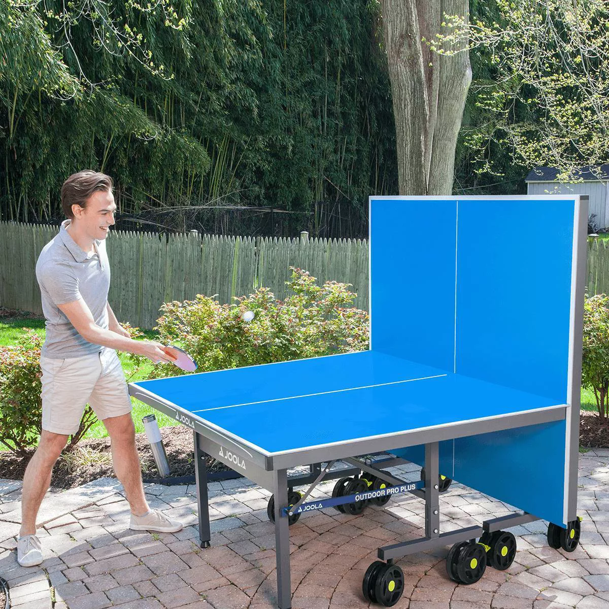 Mesa de Ping-Pong Exterior JOOLA Nova Pro Plus con Red Impermeable, 9x5 pies, Plegable, Superficie de Aluminio